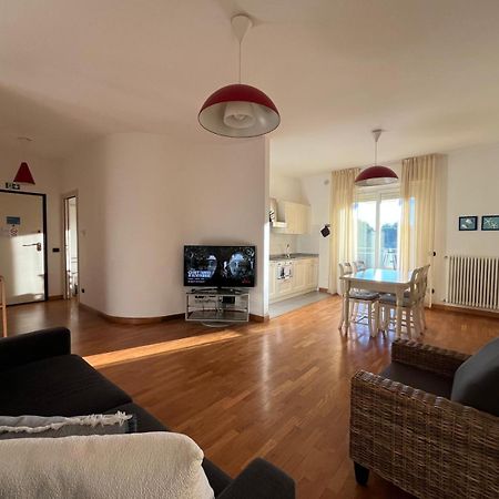 אלבניה Dea Apartments מראה חיצוני תמונה